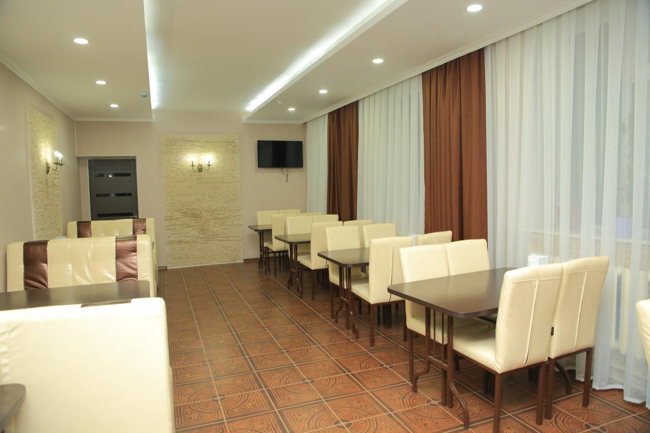 Aska Hotel Naryn Exterior photo