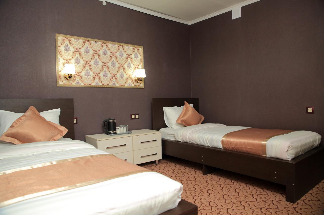 Aska Hotel Naryn Exterior photo