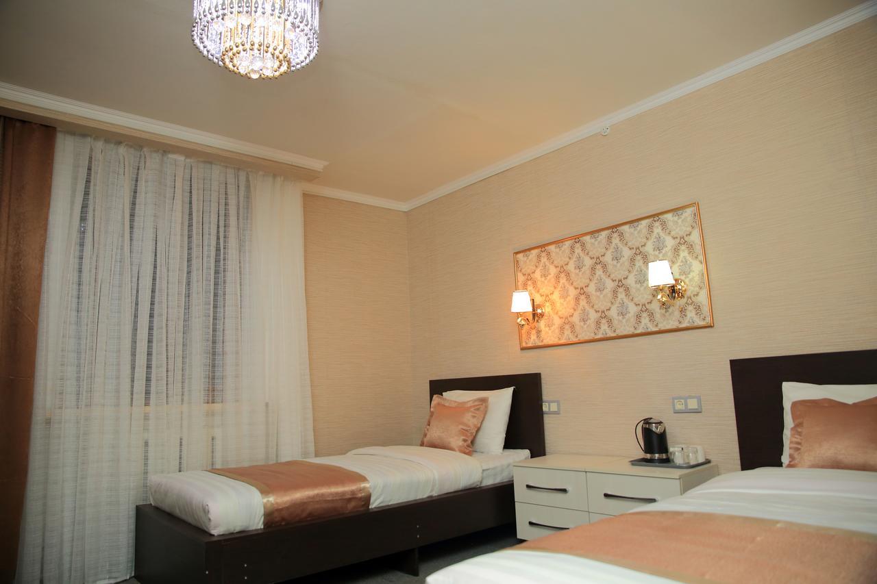 Aska Hotel Naryn Exterior photo
